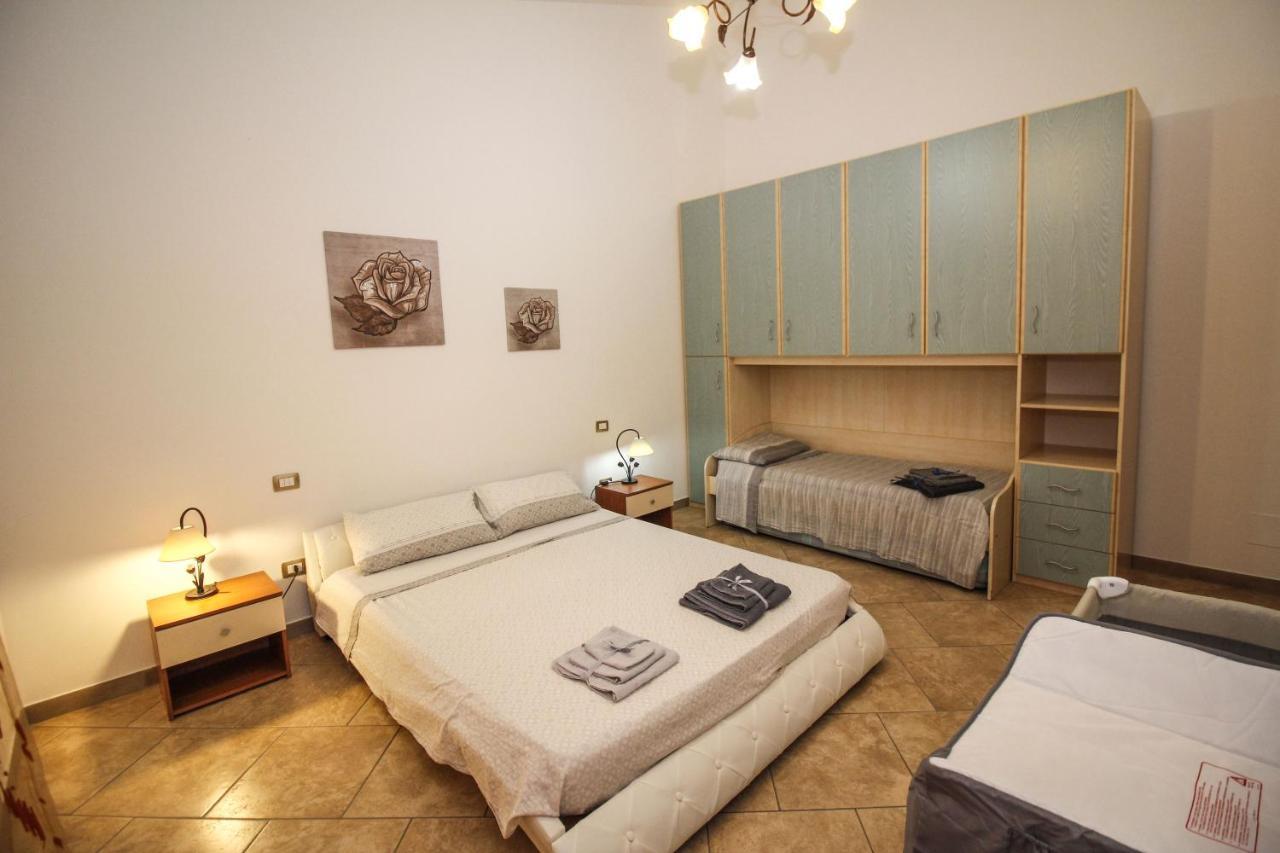 דירות SantʼAntìoco Casa Di Fabia מראה חיצוני תמונה