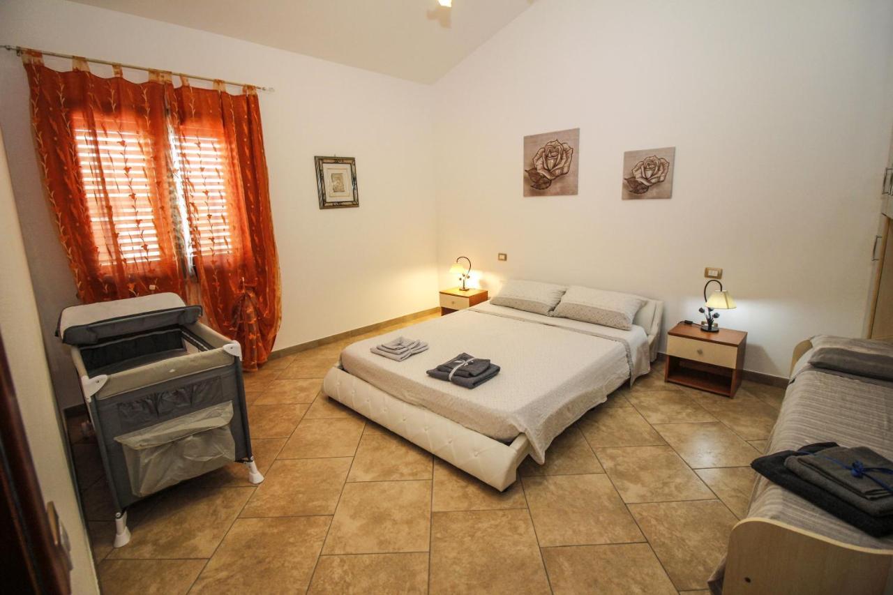 דירות SantʼAntìoco Casa Di Fabia מראה חיצוני תמונה